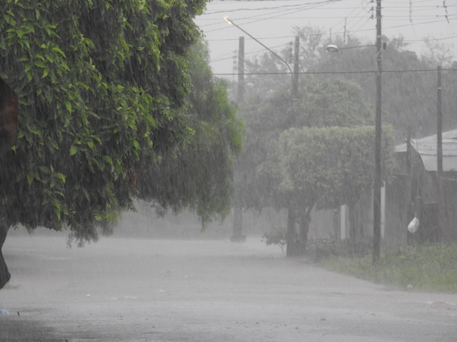 Chuva passa de 35 milímetros e derruba temperatura na região - Vale do  Ivinhema Agora